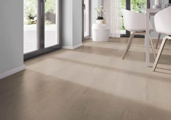 Belakos PVC Attico 830
