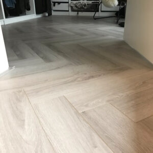 Laminaat visgraat vergrijsd eiken