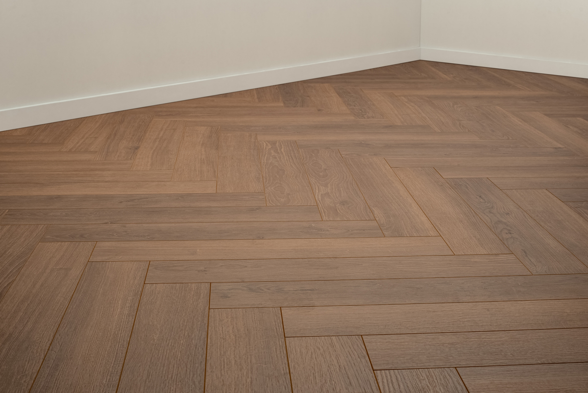 Floer-Walvisgraat-Laminaat-Bultrug-Bruin-product-perspectief